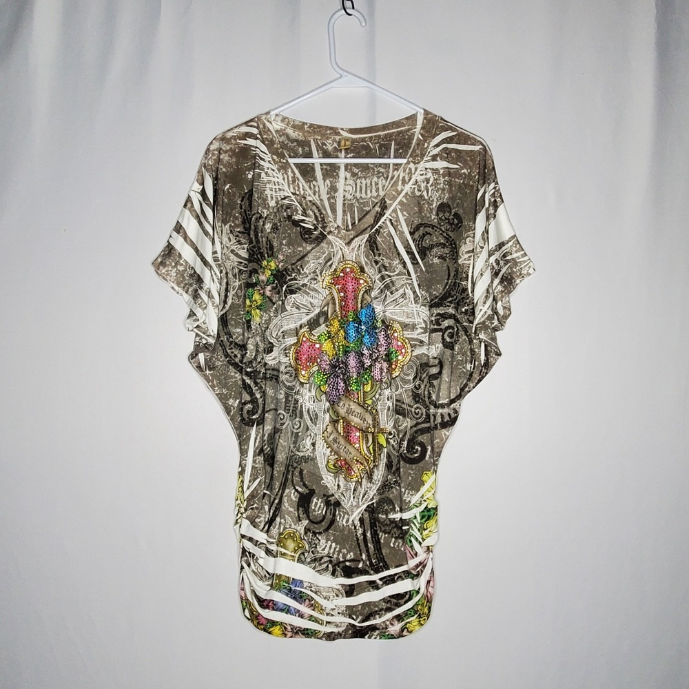 Love-J Sequin Tattoo Graphic Top Women XL Vneck Banded Hem Y2K Baddie Bratz